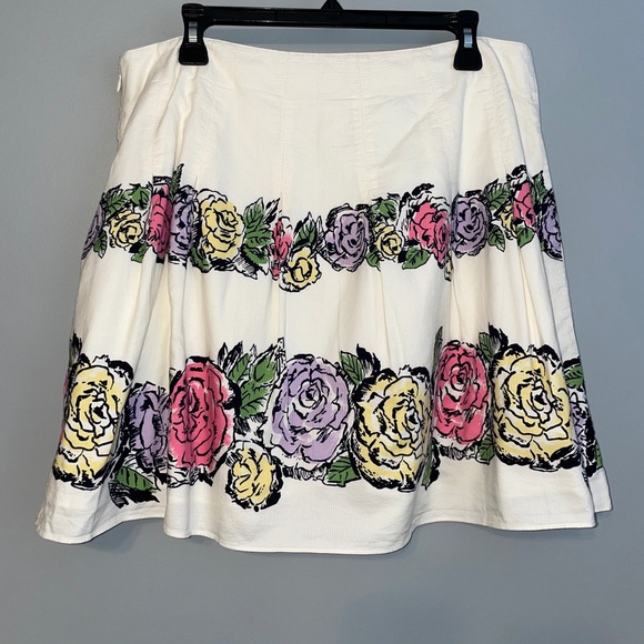 LOFT Dresses & Skirts - EUC Ann Taylor Loft Floral Print Cream Pleated A-line Full Short Skirt Size 16